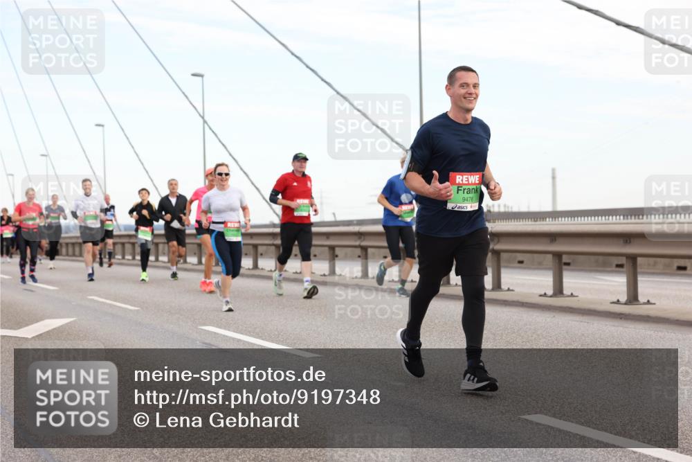 03.10.2025 - Köhlbrandbrückenlauf Lena Gebhardt http://msf.ph/oto/9197348 03.10.2025 15:31:00 Position 1 9476 meine-sportfotos.de