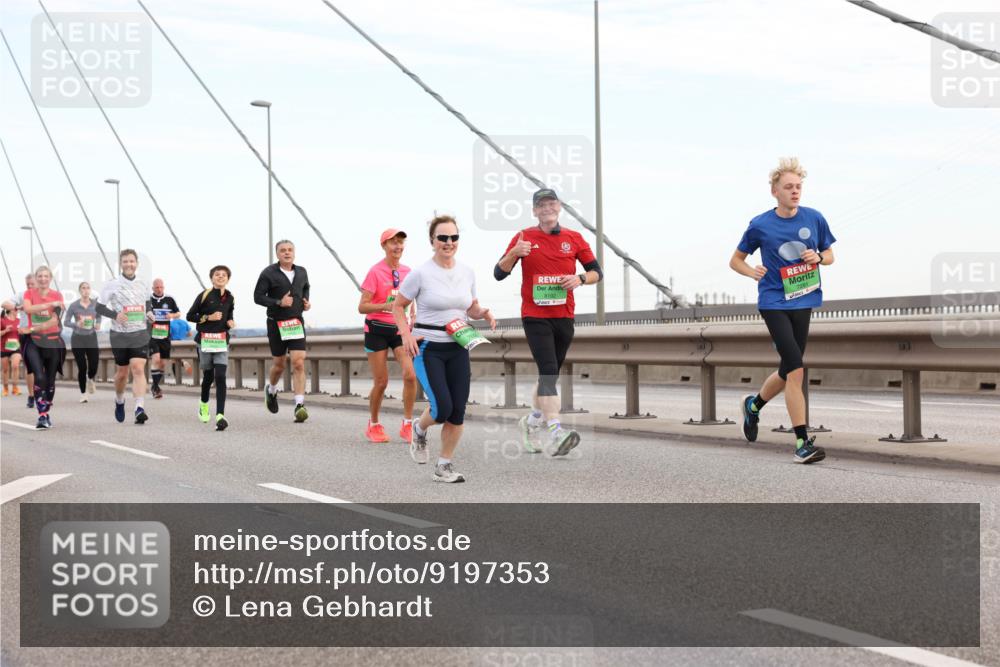03.10.2025 - Köhlbrandbrückenlauf Lena Gebhardt http://msf.ph/oto/9197353 03.10.2025 15:31:01 Position 1 7291 meine-sportfotos.de