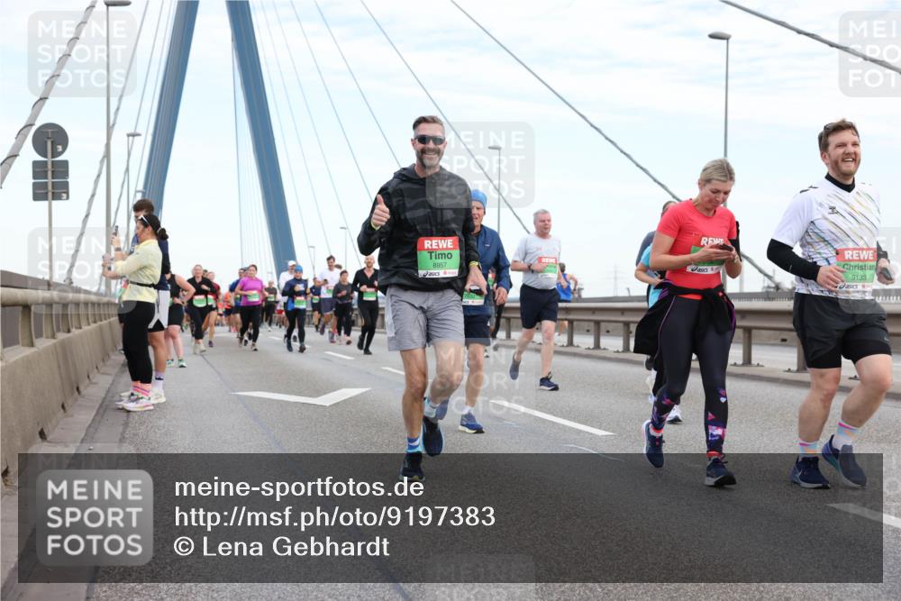 03.10.2025 - Köhlbrandbrückenlauf Lena Gebhardt http://msf.ph/oto/9197383 03.10.2025 15:31:06 Position 1 8957, 9133 meine-sportfotos.de