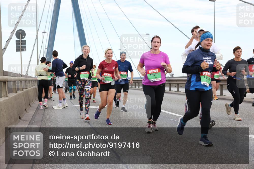 03.10.2025 - Köhlbrandbrückenlauf Lena Gebhardt http://msf.ph/oto/9197416 03.10.2025 15:31:14 Position 1  meine-sportfotos.de