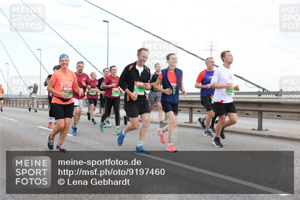 03.10.2025 - Köhlbrandbrückenlauf Lena Gebhardt http://msf.ph/oto/9197460 03.10.2025 15:31:23 Position 1 7574, 4 meine-sportfotos.de