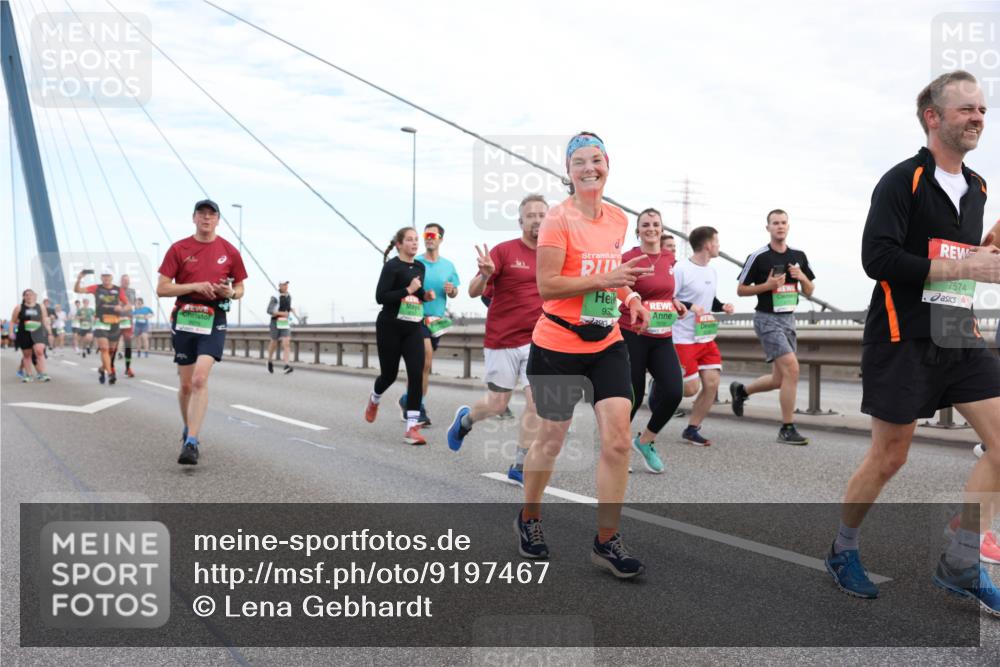 03.10.2025 - Köhlbrandbrückenlauf Lena Gebhardt http://msf.ph/oto/9197467 03.10.2025 15:31:24 Position 1 93, 7574 meine-sportfotos.de