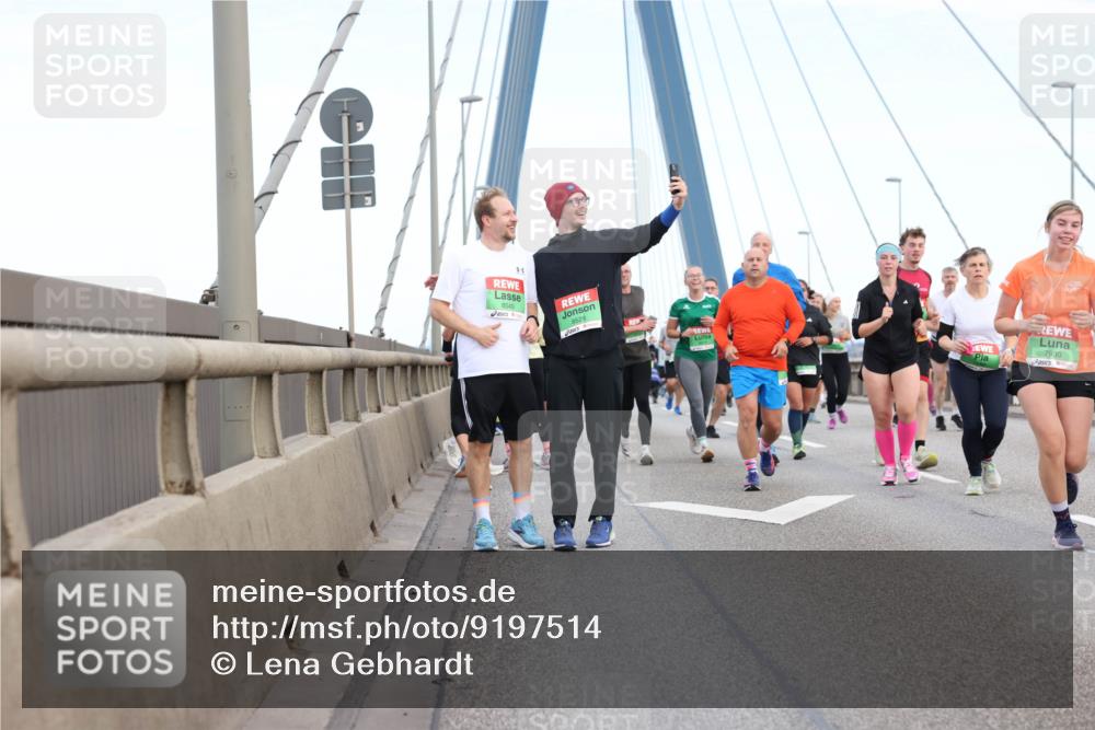 03.10.2025 - Köhlbrandbrückenlauf Lena Gebhardt http://msf.ph/oto/9197514 03.10.2025 15:31:34 Position 1 6 meine-sportfotos.de