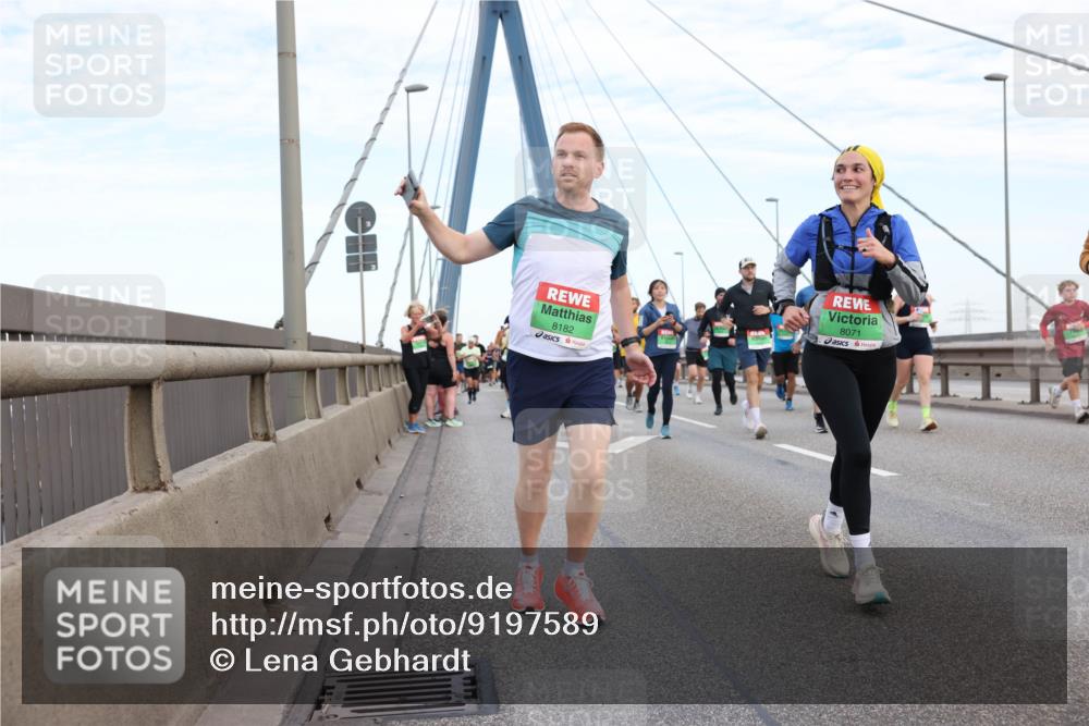 03.10.2025 - Köhlbrandbrückenlauf Lena Gebhardt http://msf.ph/oto/9197589 03.10.2025 15:31:46 Position 1 8182, 8071 meine-sportfotos.de