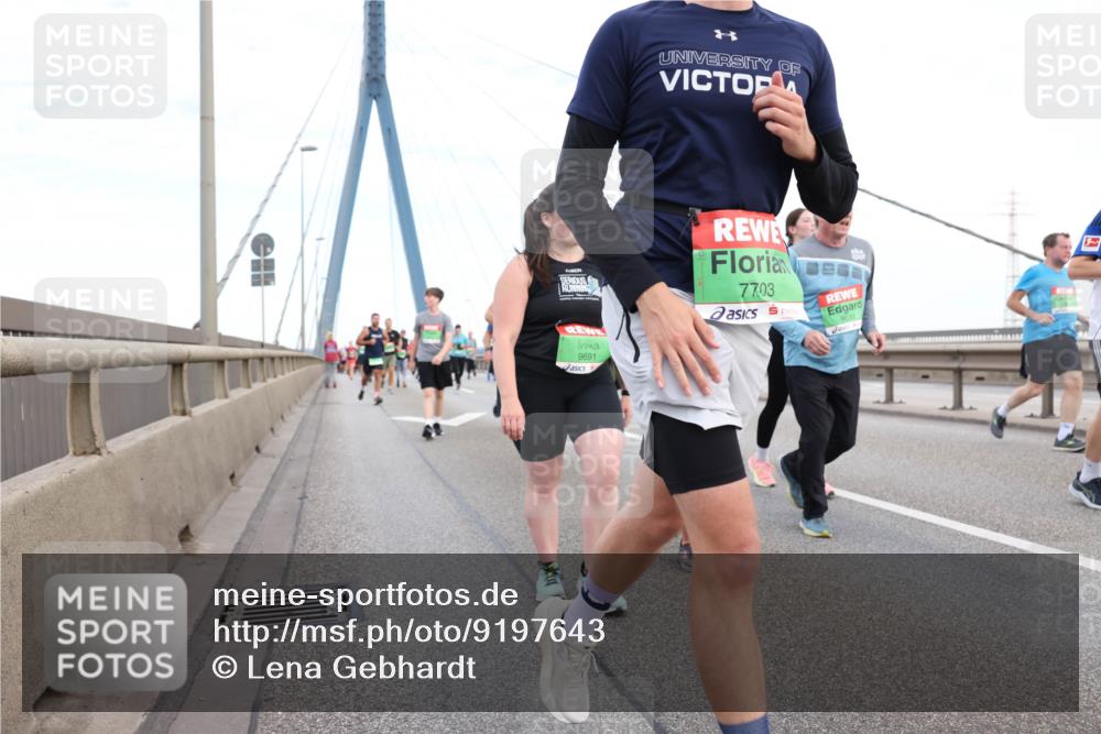 03.10.2025 - Köhlbrandbrückenlauf Lena Gebhardt http://msf.ph/oto/9197643 03.10.2025 15:31:57 Position 1 9691, 7703 meine-sportfotos.de