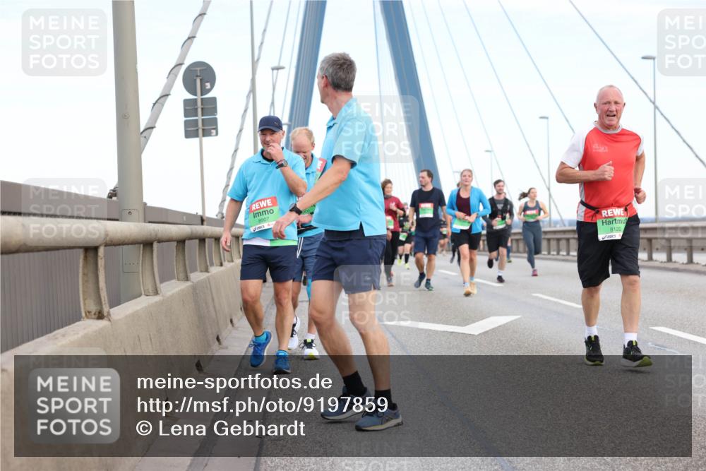 03.10.2025 - Köhlbrandbrückenlauf Lena Gebhardt http://msf.ph/oto/9197859 03.10.2025 15:32:36 Position 1 8907, 8120 meine-sportfotos.de