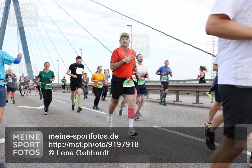 03.10.2025 - Köhlbrandbrückenlauf Lena Gebhardt http://msf.ph/oto/9197918 03.10.2025 15:32:51 Position 1 9608 meine-sportfotos.de