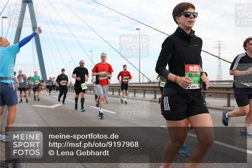 03.10.2025 - Köhlbrandbrückenlauf Lena Gebhardt http://msf.ph/oto/9197968 03.10.2025 15:33:01 Position 1 8193 meine-sportfotos.de