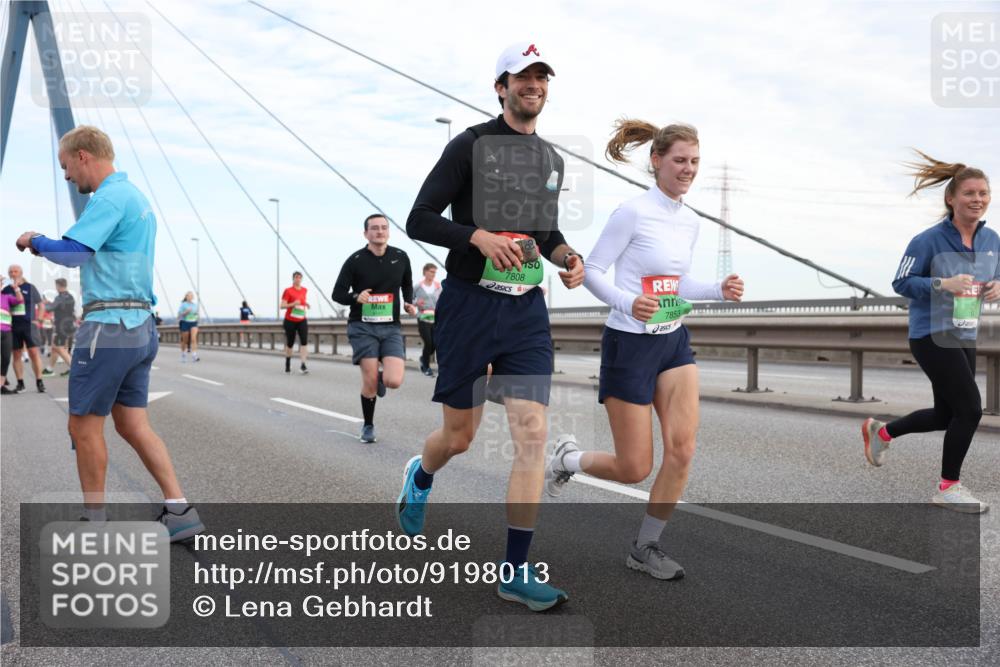 03.10.2025 - Köhlbrandbrückenlauf Lena Gebhardt http://msf.ph/oto/9198013 03.10.2025 15:33:10 Position 1 7808, 7853 meine-sportfotos.de
