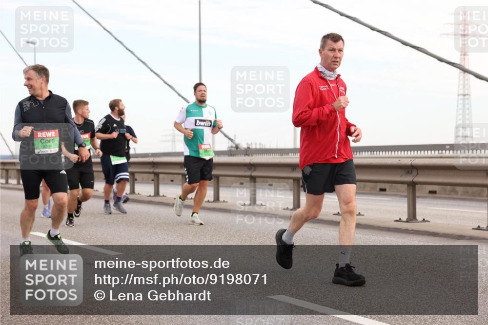 03.10.2025 - Köhlbrandbrückenlauf Lena Gebhardt http://msf.ph/oto/9198071 03.10.2025 15:33:23 Position 1 8367 meine-sportfotos.de