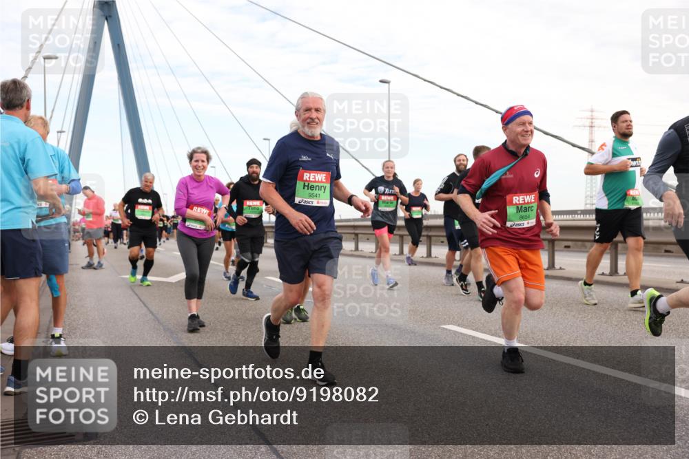 03.10.2025 - Köhlbrandbrückenlauf Lena Gebhardt http://msf.ph/oto/9198082 03.10.2025 15:33:25 Position 1 9541, 8654 meine-sportfotos.de