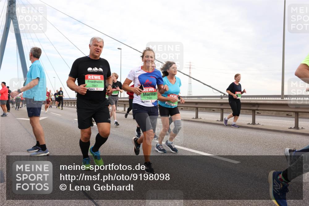 03.10.2025 - Köhlbrandbrückenlauf Lena Gebhardt http://msf.ph/oto/9198098 03.10.2025 15:33:28 Position 1 7847, 7580 meine-sportfotos.de
