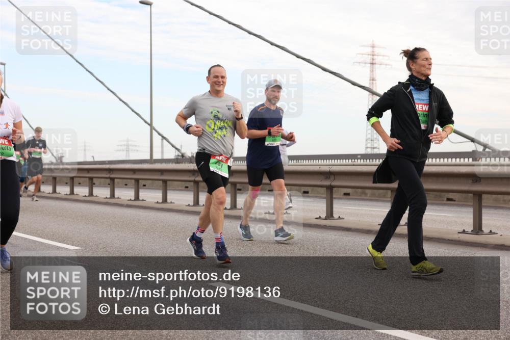 03.10.2025 - Köhlbrandbrückenlauf Lena Gebhardt http://msf.ph/oto/9198136 03.10.2025 15:33:35 Position 1 9, 1243, 789 meine-sportfotos.de