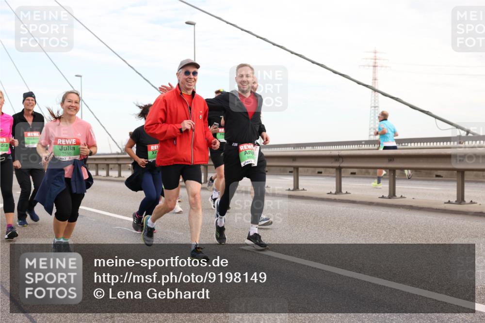 03.10.2025 - Köhlbrandbrückenlauf Lena Gebhardt http://msf.ph/oto/9198149 03.10.2025 15:33:38 Position 1 7550, 23, 8550 meine-sportfotos.de