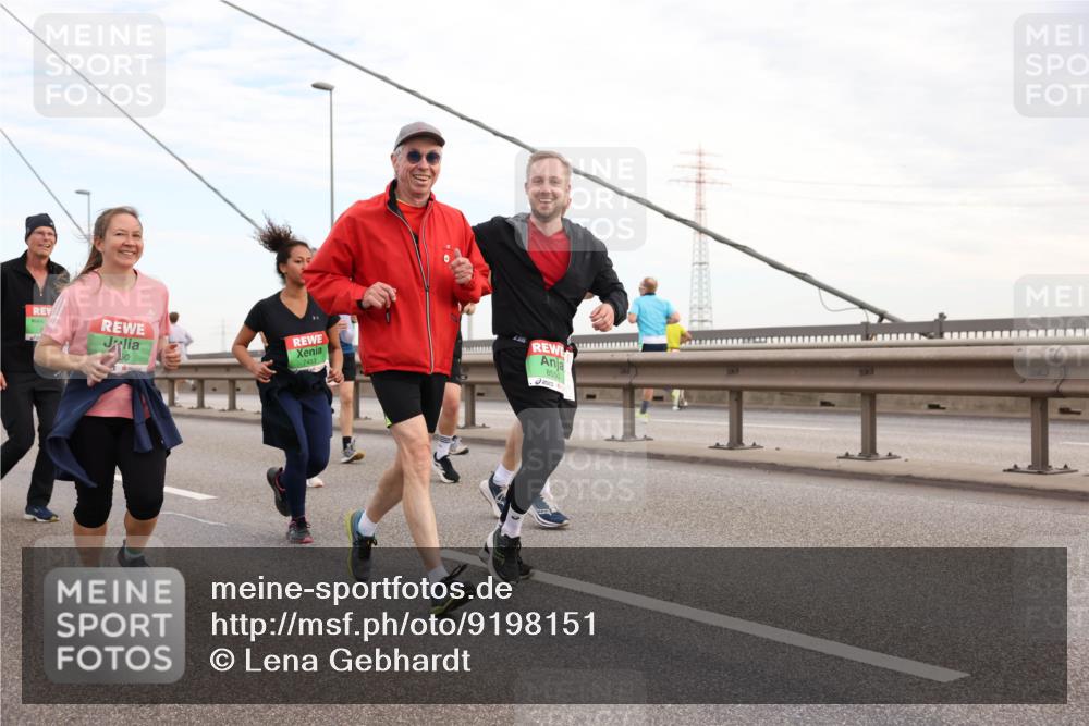 03.10.2025 - Köhlbrandbrückenlauf Lena Gebhardt http://msf.ph/oto/9198151 03.10.2025 15:33:38 Position 1 50, 7453, 430, 8550 meine-sportfotos.de