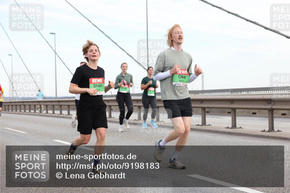 03.10.2025 - Köhlbrandbrückenlauf Lena Gebhardt http://msf.ph/oto/9198183 03.10.2025 15:33:45 Position 1 1622, 9621 meine-sportfotos.de