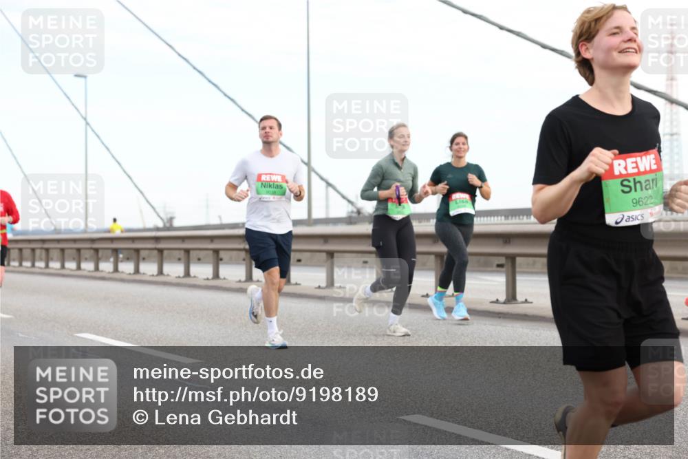 03.10.2025 - Köhlbrandbrückenlauf Lena Gebhardt http://msf.ph/oto/9198189 03.10.2025 15:33:46 Position 1 9622 meine-sportfotos.de