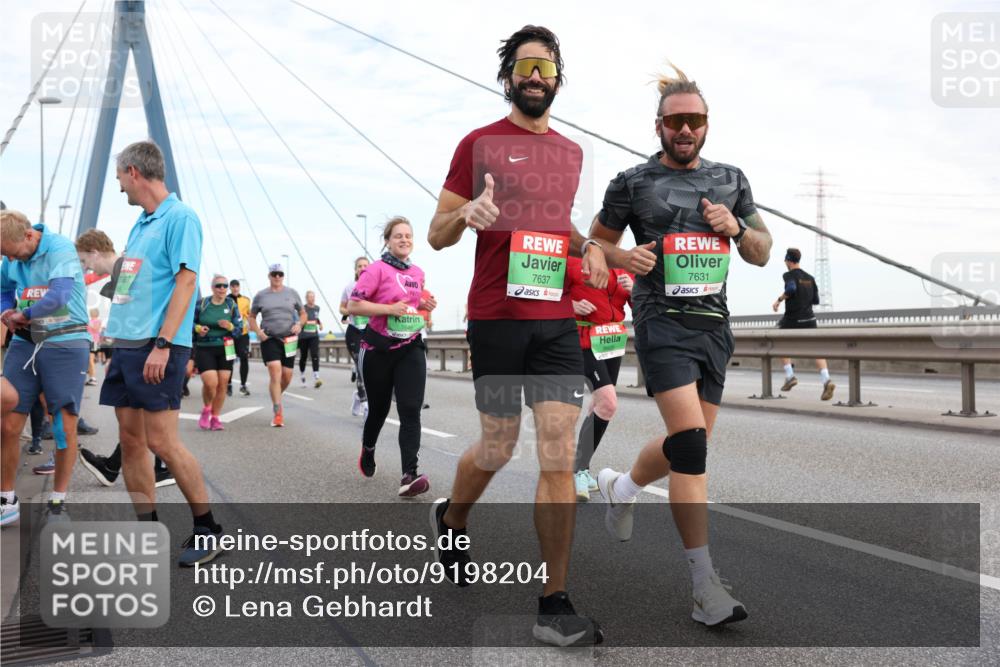 03.10.2025 - Köhlbrandbrückenlauf Lena Gebhardt http://msf.ph/oto/9198204 03.10.2025 15:33:49 Position 1 7637, 7631 meine-sportfotos.de