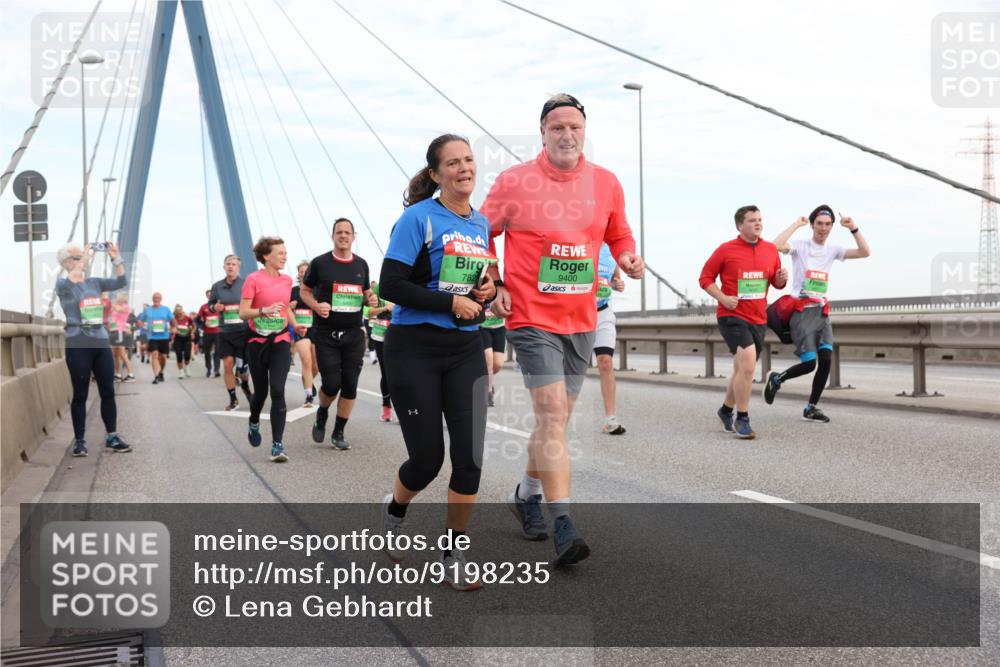 03.10.2025 - Köhlbrandbrückenlauf Lena Gebhardt http://msf.ph/oto/9198235 03.10.2025 15:33:56 Position 1 782, 9400 meine-sportfotos.de