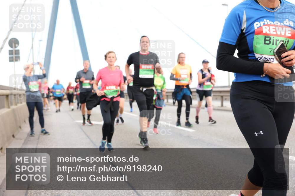 03.10.2025 - Köhlbrandbrückenlauf Lena Gebhardt http://msf.ph/oto/9198240 03.10.2025 15:33:57 Position 1 78 meine-sportfotos.de