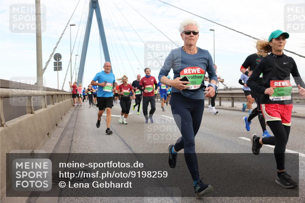 03.10.2025 - Köhlbrandbrückenlauf Lena Gebhardt http://msf.ph/oto/9198259 03.10.2025 15:34:01 Position 1 855, 9699 meine-sportfotos.de