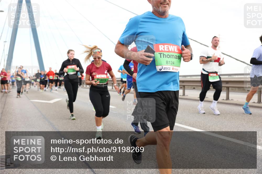 03.10.2025 - Köhlbrandbrückenlauf Lena Gebhardt http://msf.ph/oto/9198269 03.10.2025 15:34:03 Position 1 8124 meine-sportfotos.de