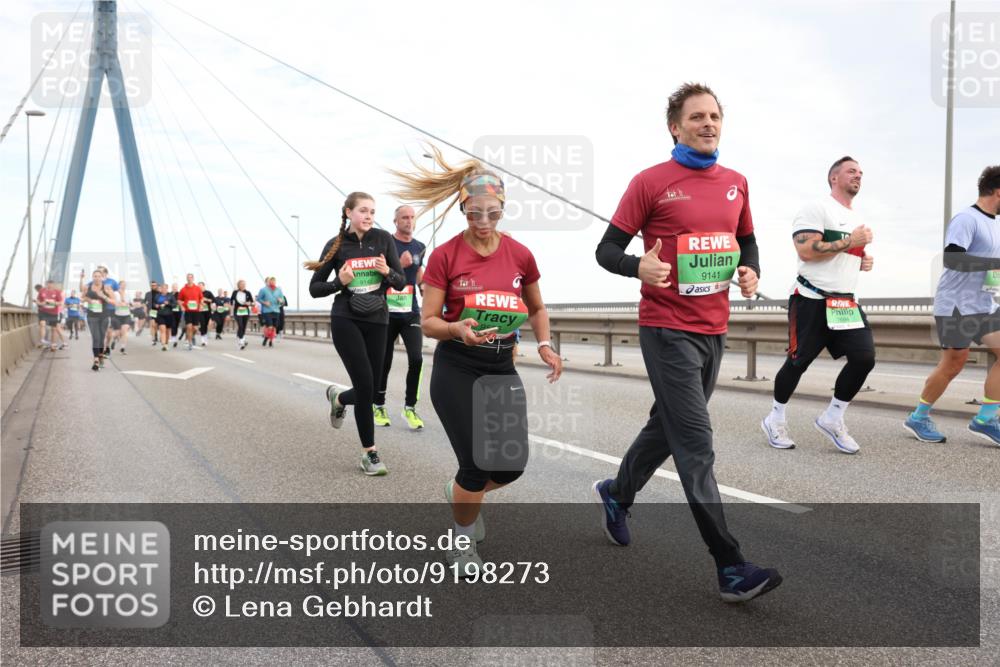 03.10.2025 - Köhlbrandbrückenlauf Lena Gebhardt http://msf.ph/oto/9198273 03.10.2025 15:34:04 Position 1 9140, 9141, 7694 meine-sportfotos.de