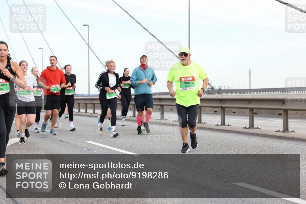 03.10.2025 - Köhlbrandbrückenlauf Lena Gebhardt http://msf.ph/oto/9198286 03.10.2025 15:34:07 Position 1 96, 8949 meine-sportfotos.de