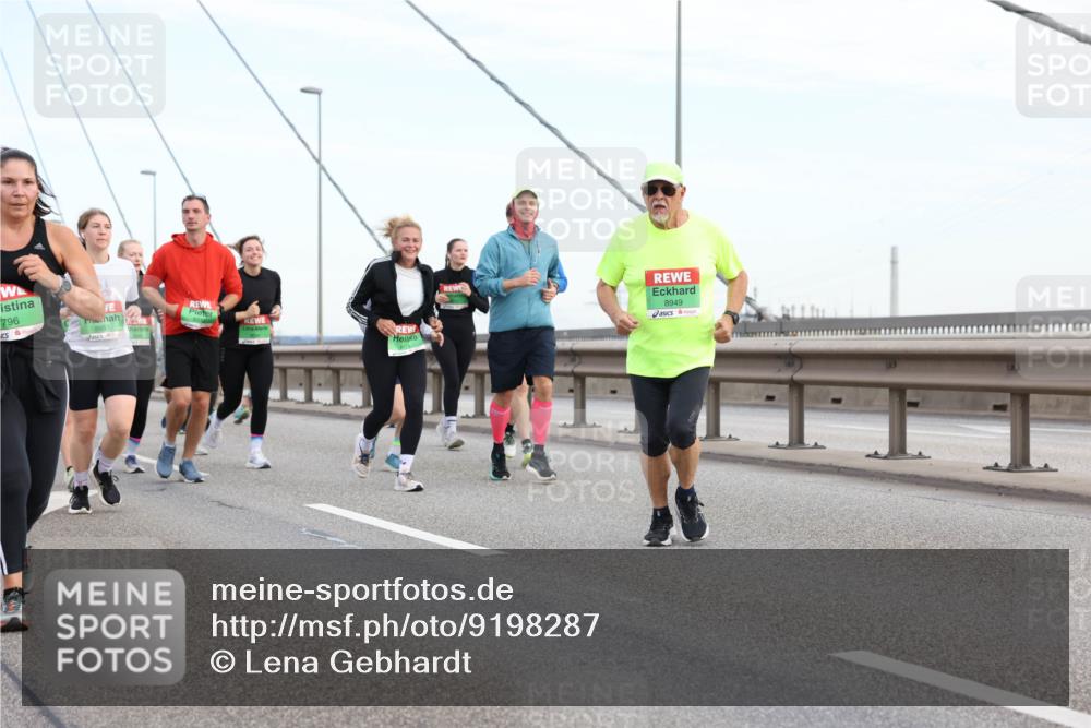 03.10.2025 - Köhlbrandbrückenlauf Lena Gebhardt http://msf.ph/oto/9198287 03.10.2025 15:34:07 Position 1 796, 8949 meine-sportfotos.de