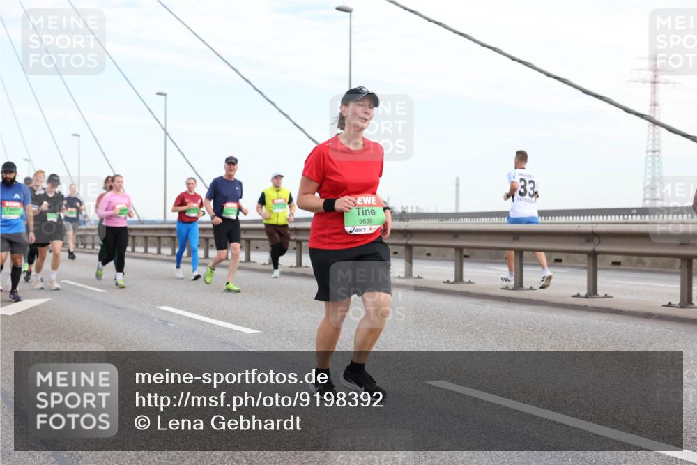 03.10.2025 - Köhlbrandbrückenlauf Lena Gebhardt http://msf.ph/oto/9198392 03.10.2025 15:34:30 Position 1 9639, 33 meine-sportfotos.de