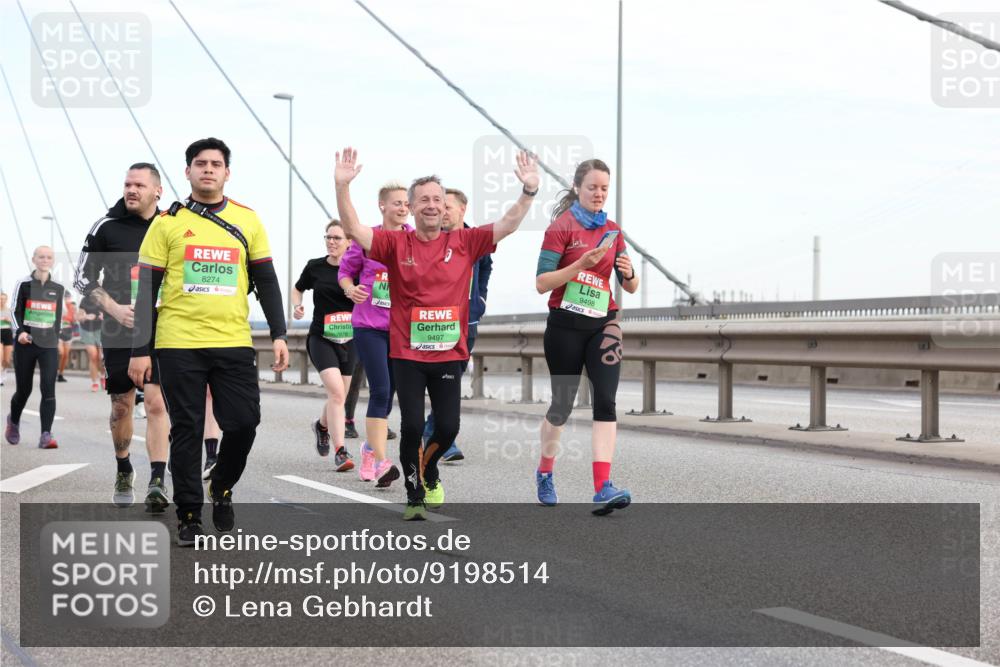 03.10.2025 - Köhlbrandbrückenlauf Lena Gebhardt http://msf.ph/oto/9198514 03.10.2025 15:34:55 Position 1 8274, 7878, 9497, 9498 meine-sportfotos.de