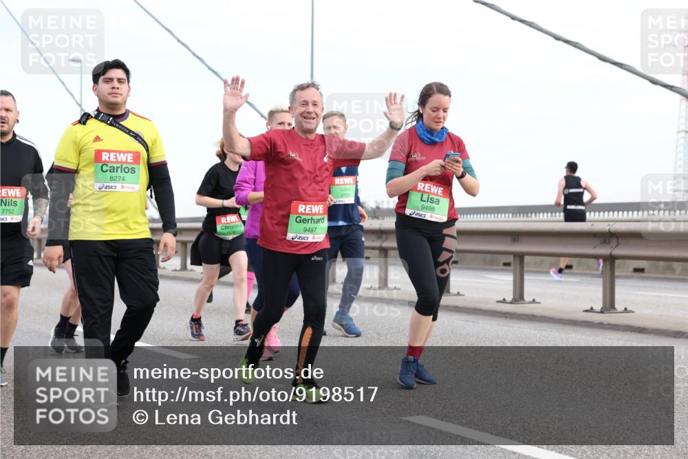03.10.2025 - Köhlbrandbrückenlauf Lena Gebhardt http://msf.ph/oto/9198517 03.10.2025 15:34:56 Position 1 7752, 8274, 9497, 9732, 9498 meine-sportfotos.de