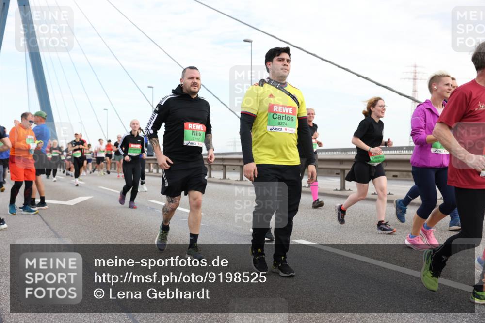 03.10.2025 - Köhlbrandbrückenlauf Lena Gebhardt http://msf.ph/oto/9198525 03.10.2025 15:34:58 Position 1 7752, 8274 meine-sportfotos.de