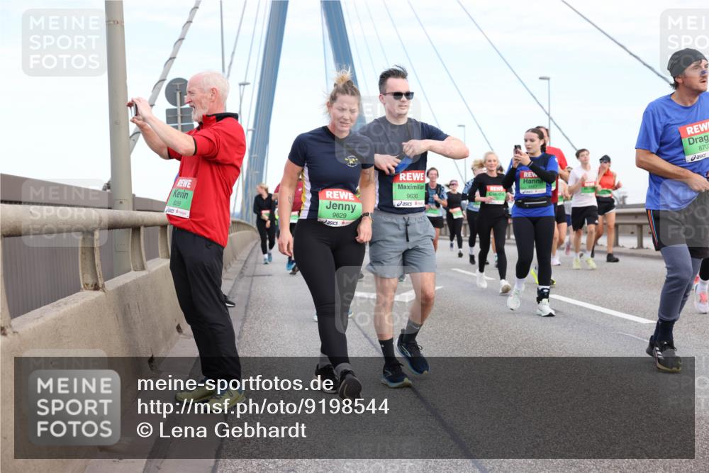 03.10.2025 - Köhlbrandbrückenlauf Lena Gebhardt http://msf.ph/oto/9198544 03.10.2025 15:35:02 Position 1 8289, 9629, 9630, 8567, 8703 meine-sportfotos.de