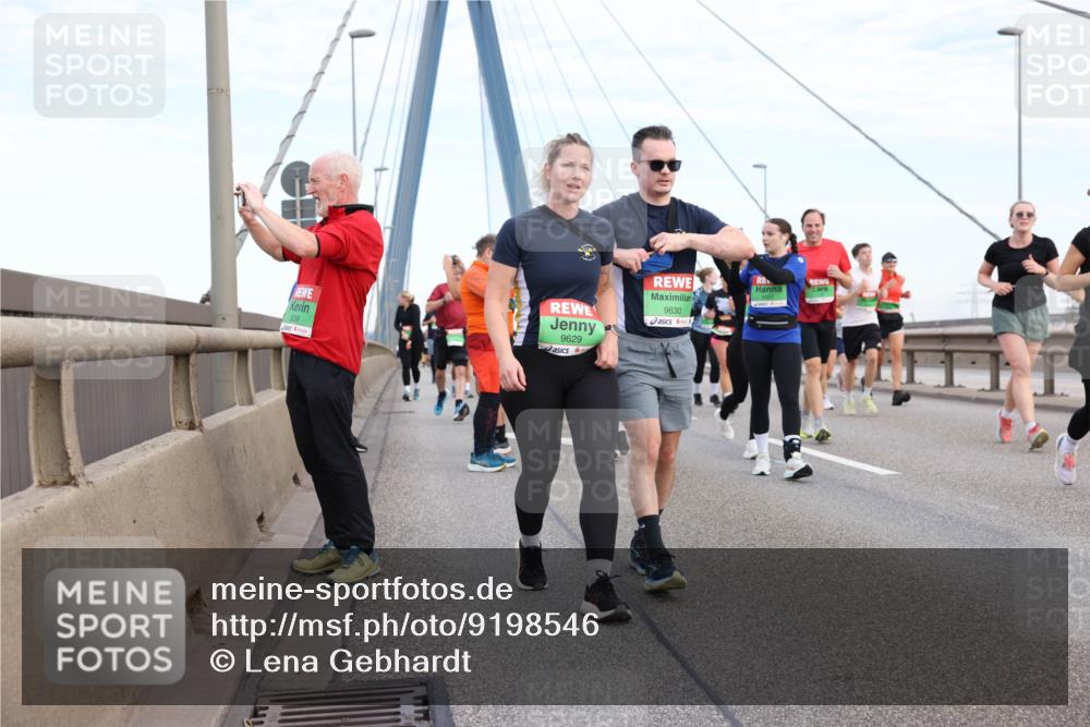 03.10.2025 - Köhlbrandbrückenlauf Lena Gebhardt http://msf.ph/oto/9198546 03.10.2025 15:35:03 Position 1 9629, 9630, 8567 meine-sportfotos.de