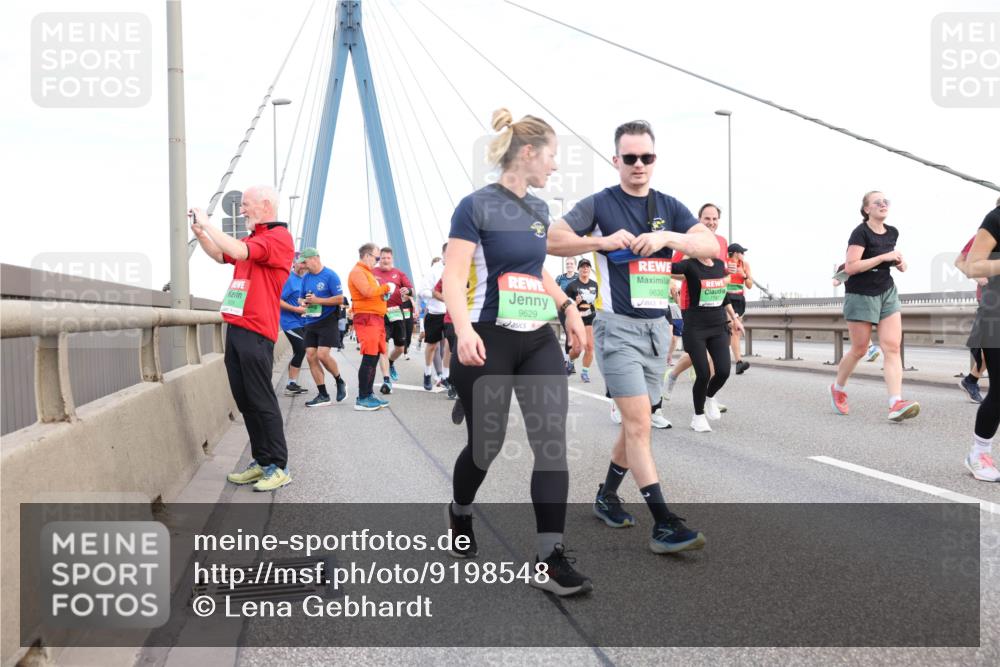 03.10.2025 - Köhlbrandbrückenlauf Lena Gebhardt http://msf.ph/oto/9198548 03.10.2025 15:35:04 Position 1 9629, 9630, 7707 meine-sportfotos.de