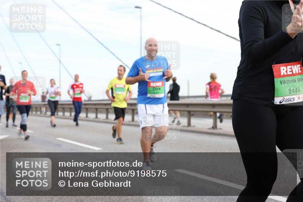 03.10.2025 - Köhlbrandbrückenlauf Lena Gebhardt http://msf.ph/oto/9198575 03.10.2025 15:35:11 Position 1 8448 meine-sportfotos.de