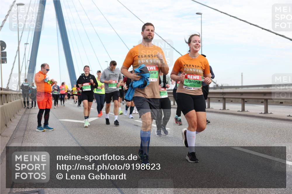 03.10.2025 - Köhlbrandbrückenlauf Lena Gebhardt http://msf.ph/oto/9198623 03.10.2025 15:35:21 Position 1 773, 7774 meine-sportfotos.de