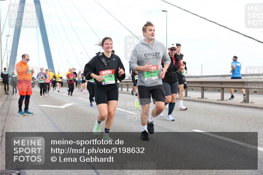 03.10.2025 - Köhlbrandbrückenlauf Lena Gebhardt http://msf.ph/oto/9198632 03.10.2025 15:35:23 Position 1 7741, 7909 meine-sportfotos.de