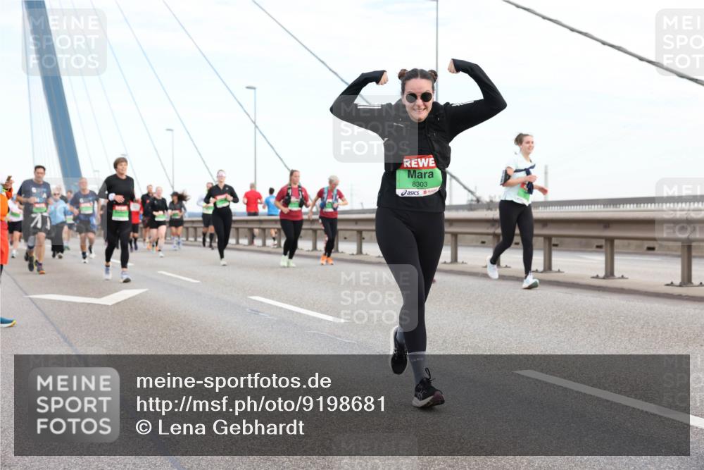 03.10.2025 - Köhlbrandbrückenlauf Lena Gebhardt http://msf.ph/oto/9198681 03.10.2025 15:35:33 Position 1 8303 meine-sportfotos.de