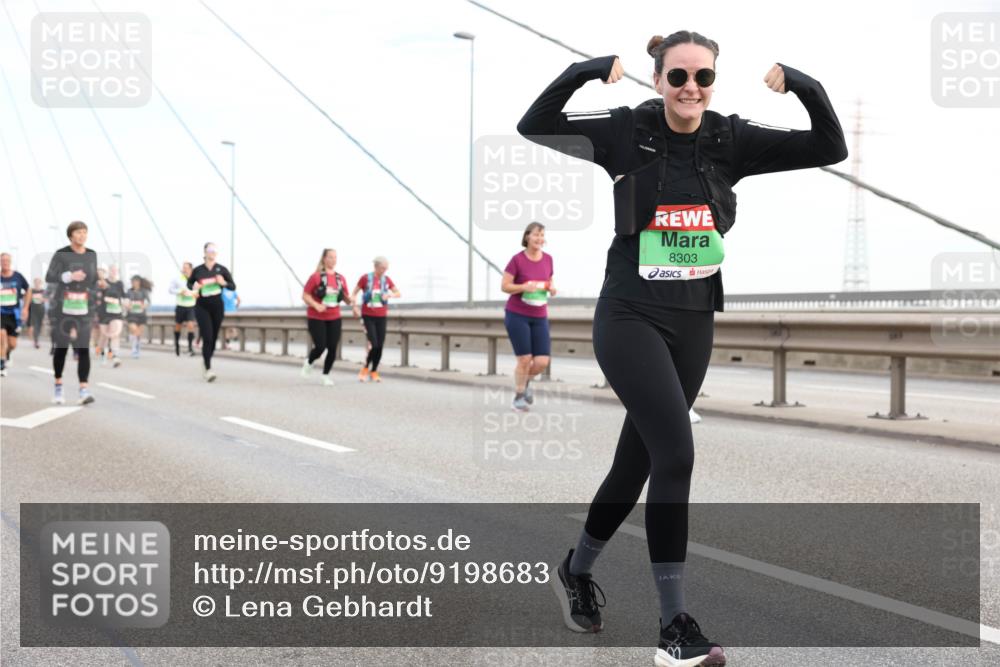 03.10.2025 - Köhlbrandbrückenlauf Lena Gebhardt http://msf.ph/oto/9198683 03.10.2025 15:35:34 Position 1 8303 meine-sportfotos.de