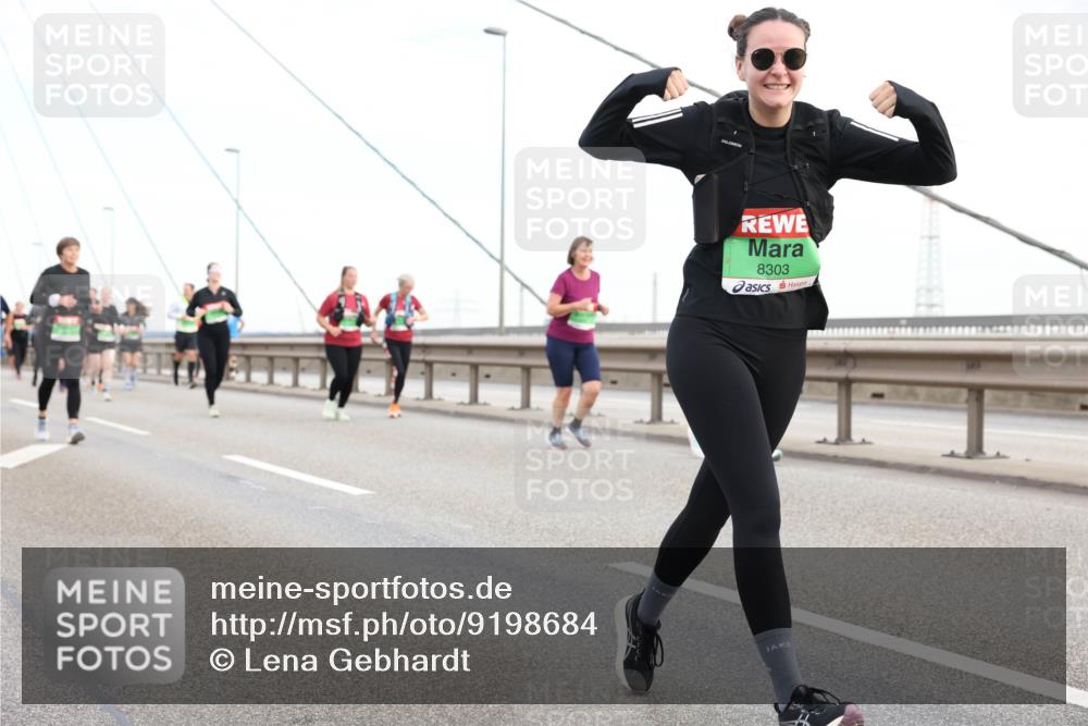 03.10.2025 - Köhlbrandbrückenlauf Lena Gebhardt http://msf.ph/oto/9198684 03.10.2025 15:35:34 Position 1 8303 meine-sportfotos.de