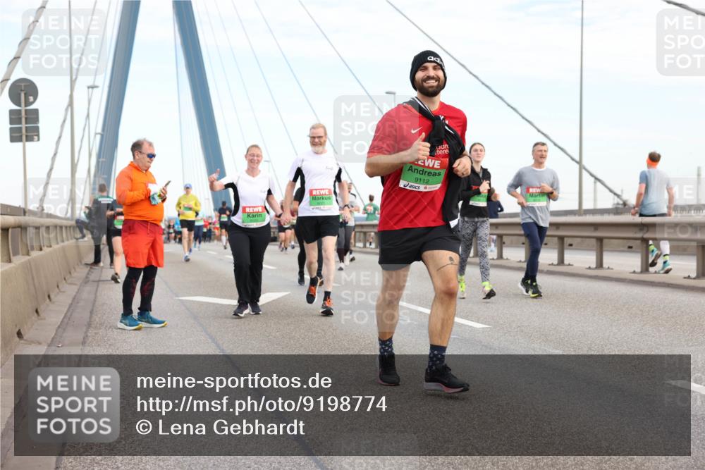 03.10.2025 - Köhlbrandbrückenlauf Lena Gebhardt http://msf.ph/oto/9198774 03.10.2025 15:35:52 Position 1 9112 meine-sportfotos.de