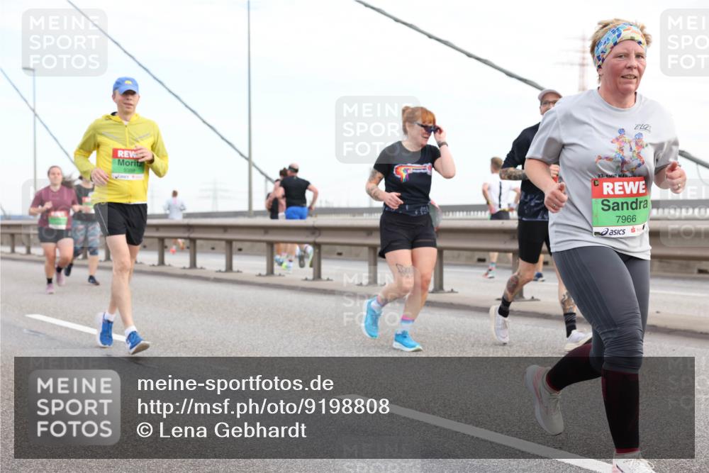 03.10.2025 - Köhlbrandbrückenlauf Lena Gebhardt http://msf.ph/oto/9198808 03.10.2025 15:35:58 Position 1 33, 7966 meine-sportfotos.de