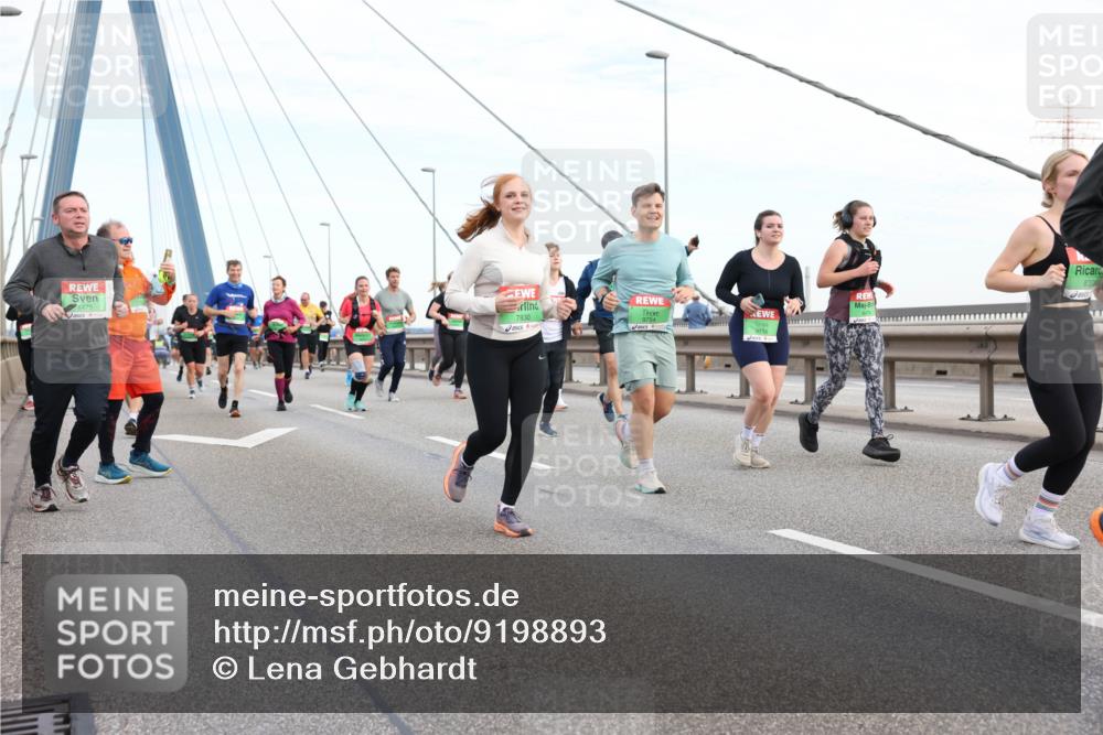 03.10.2025 - Köhlbrandbrückenlauf Lena Gebhardt http://msf.ph/oto/9198893 03.10.2025 15:36:17 Position 1 8475, 7830, 830, 8, 9754, 9716 meine-sportfotos.de
