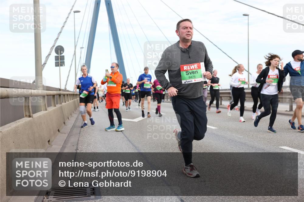 03.10.2025 - Köhlbrandbrückenlauf Lena Gebhardt http://msf.ph/oto/9198904 03.10.2025 15:36:18 Position 1 8475 meine-sportfotos.de