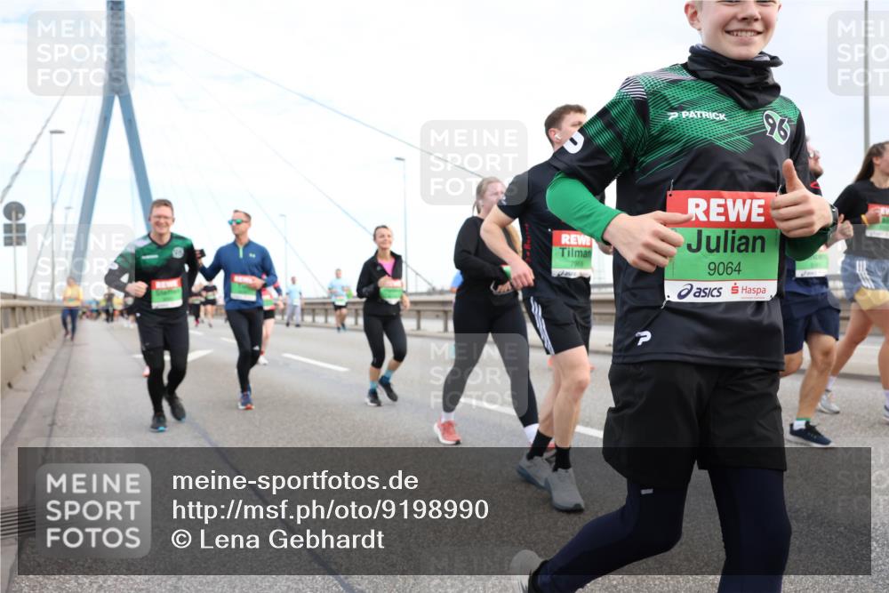 03.10.2025 - Köhlbrandbrückenlauf Lena Gebhardt http://msf.ph/oto/9198990 03.10.2025 15:36:45 Position 1 95, 9064 meine-sportfotos.de