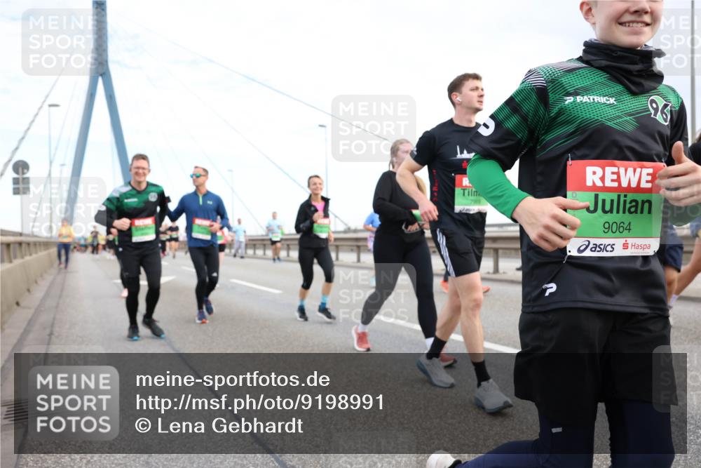 03.10.2025 - Köhlbrandbrückenlauf Lena Gebhardt http://msf.ph/oto/9198991 03.10.2025 15:36:45 Position 1 95, 9064 meine-sportfotos.de