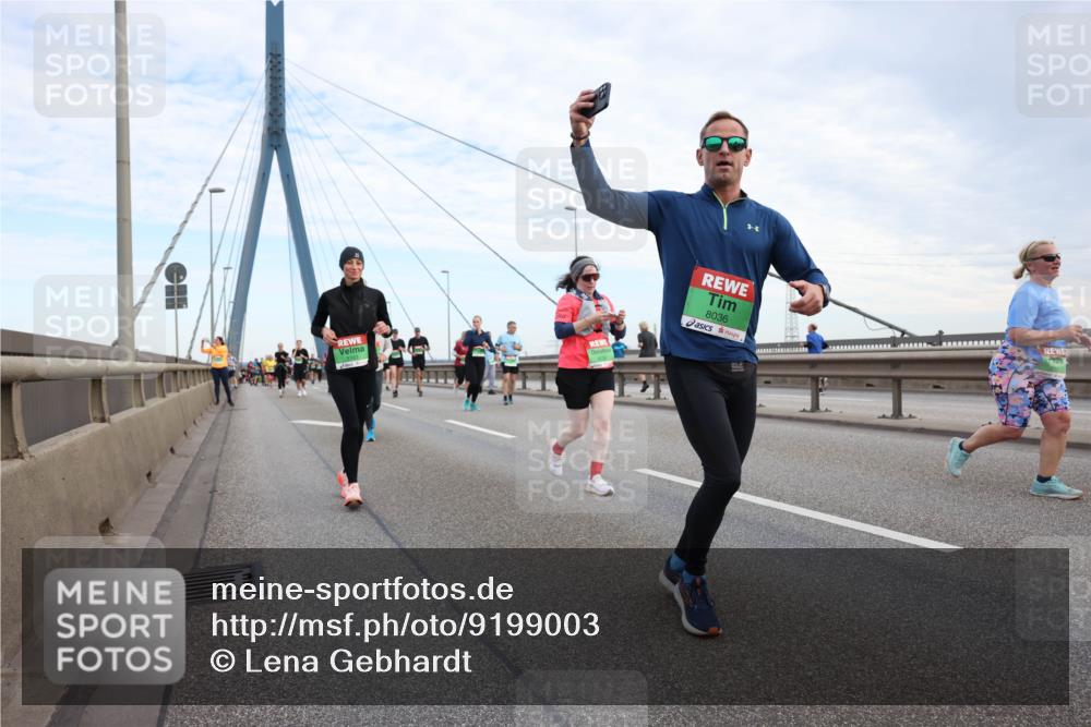 03.10.2025 - Köhlbrandbrückenlauf Lena Gebhardt http://msf.ph/oto/9199003 03.10.2025 15:36:47 Position 1 8036 meine-sportfotos.de