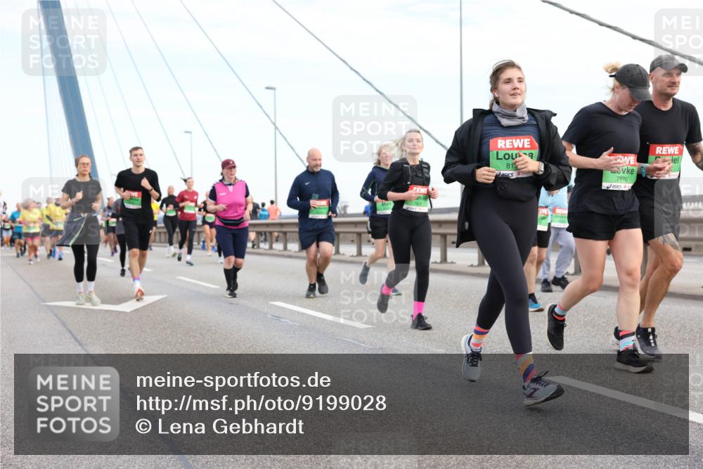 03.10.2025 - Köhlbrandbrückenlauf Lena Gebhardt http://msf.ph/oto/9199028 03.10.2025 15:36:53 Position 1 81, 7970 meine-sportfotos.de